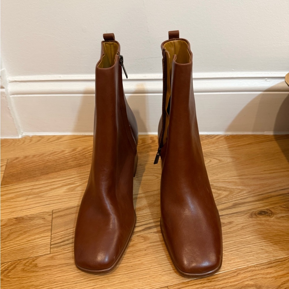 NEVER WORN - Marc Fisher LTD Chestnut Leather Ankle Boots